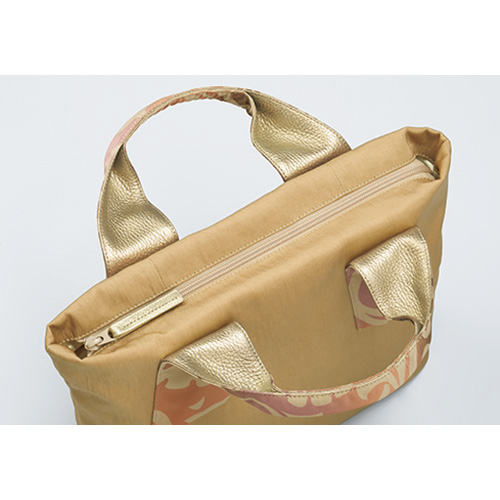 持ち手がお洒落なトートバッグ／当社限定モデル