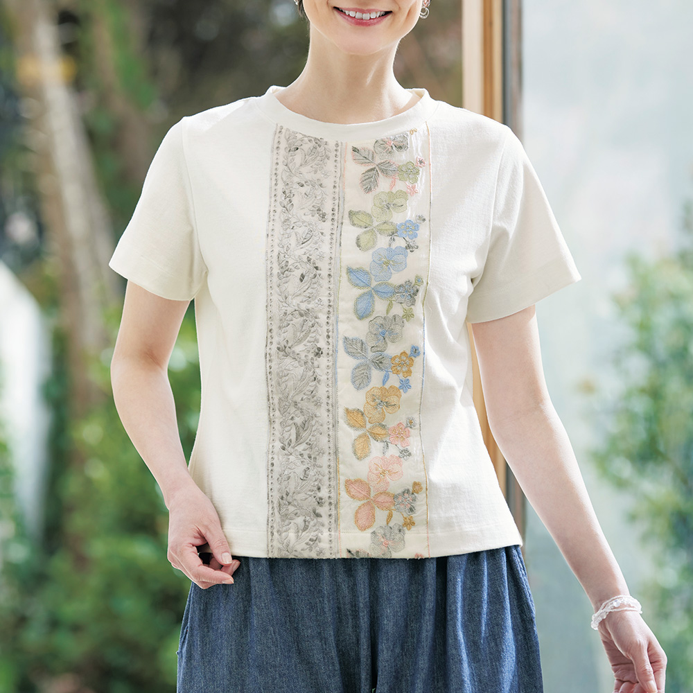 可愛い刺しゅうテープ付き半袖Tシャツ
