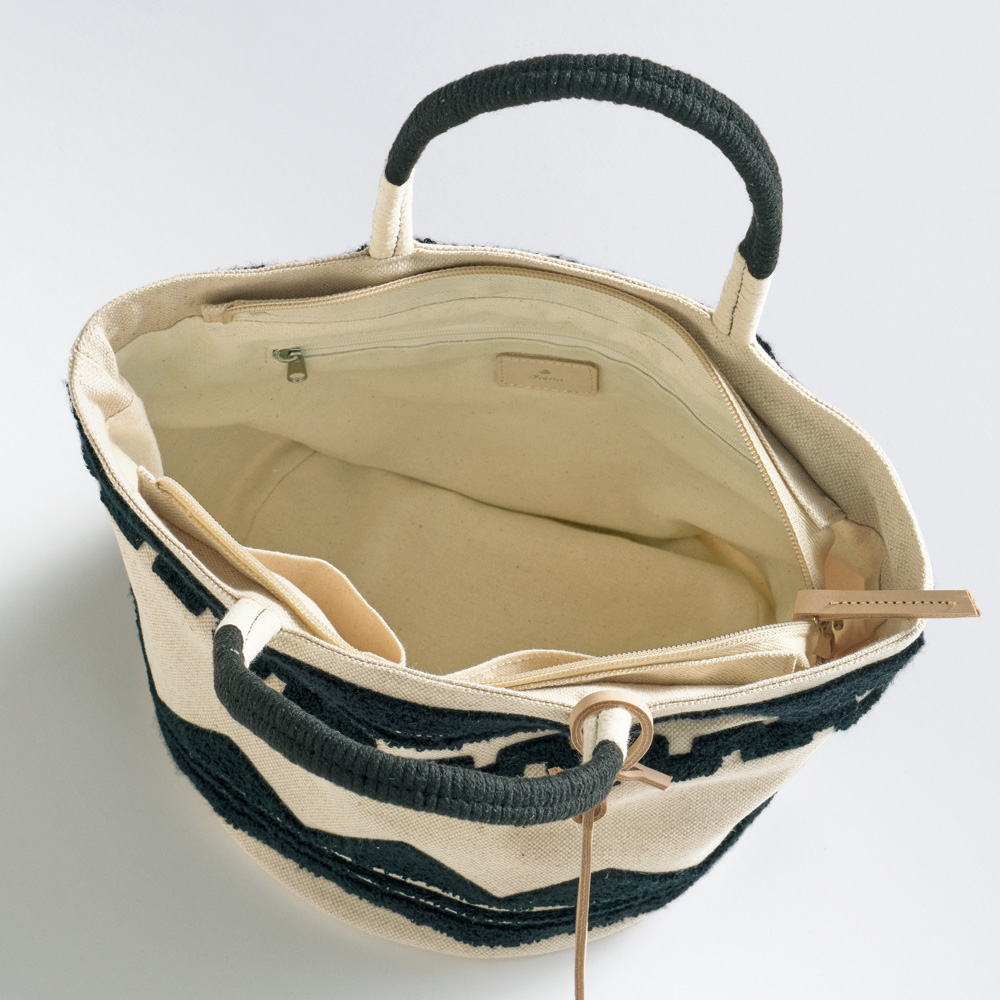 さがら刺しゅうトートバッグ