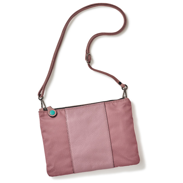 異素材使いのショルダーバッグ