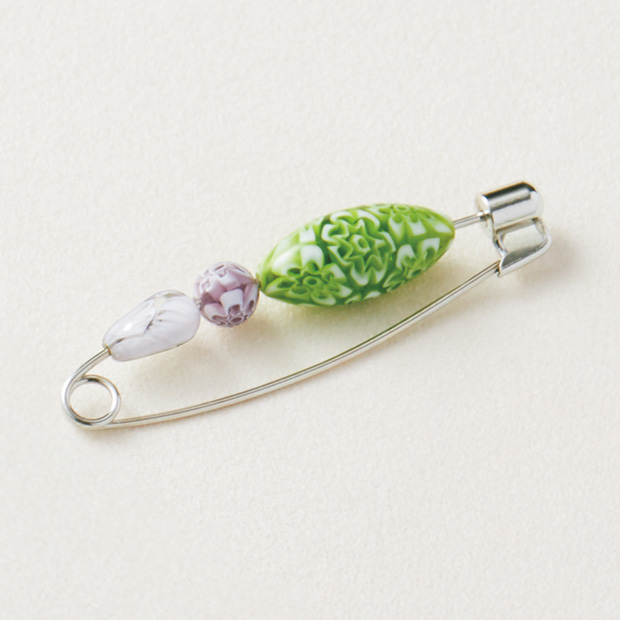 ムラーノガラスのとんぼ玉ブローチ／ミルフィオリ