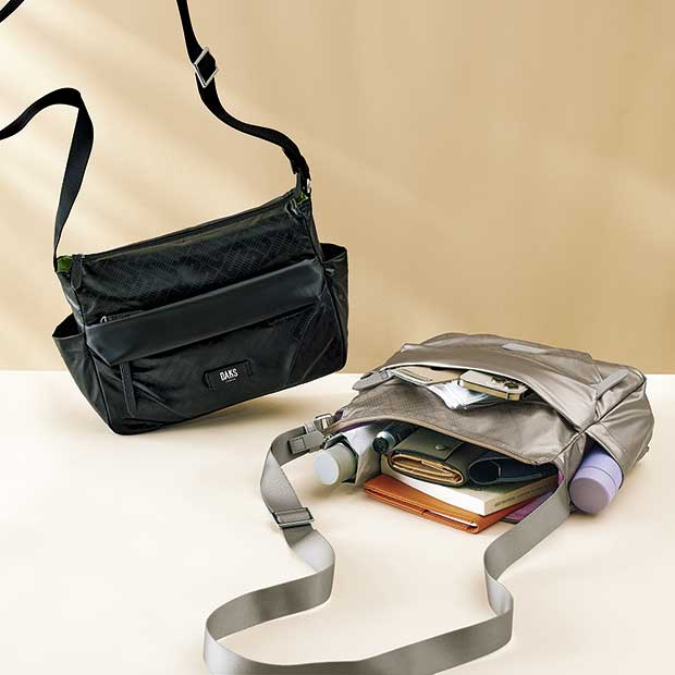 軽量ショルダーバッグ