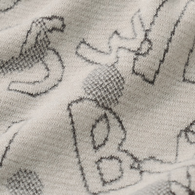 アルファベット柄カレンサーモプルオーバー