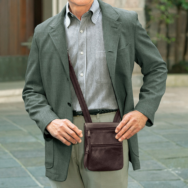 スリムフィット小型ポシェット