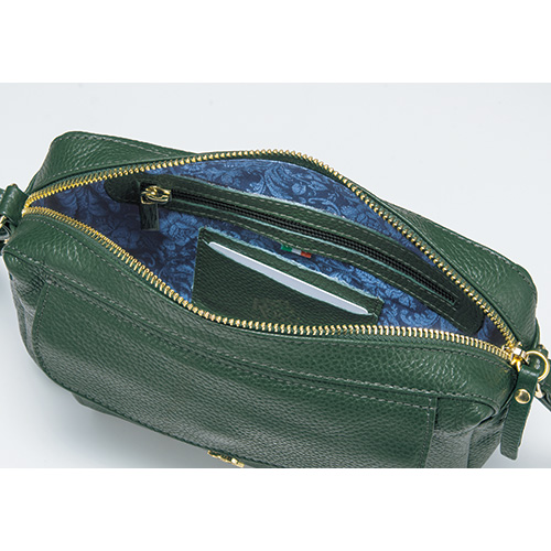 レザーショルダーバッグ