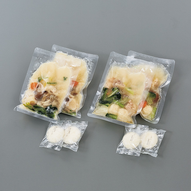 国産食材にこだわった具たくさん贅沢雑煮椀2種