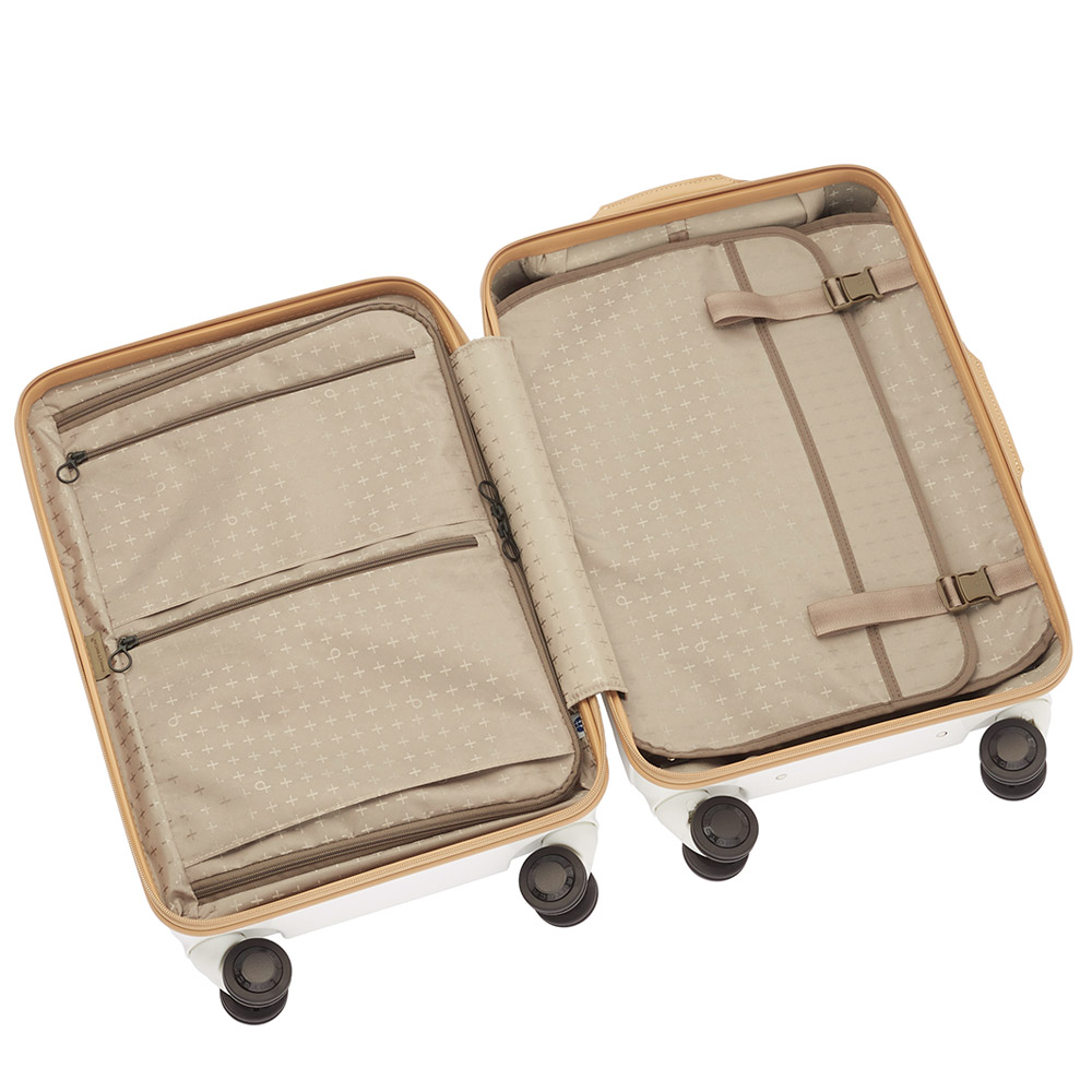 レザー使いのスーツケース