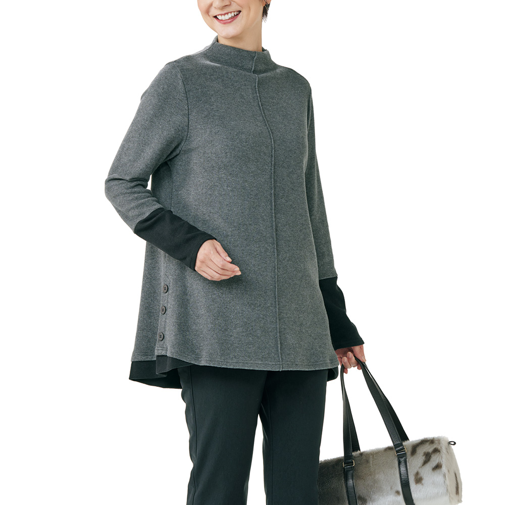 機能素材の配色チュニック