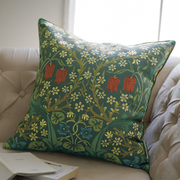 クッション／ブラックソーン