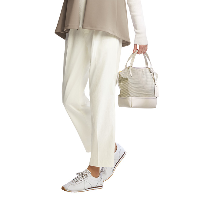 軽量ソフトレザースニーカー