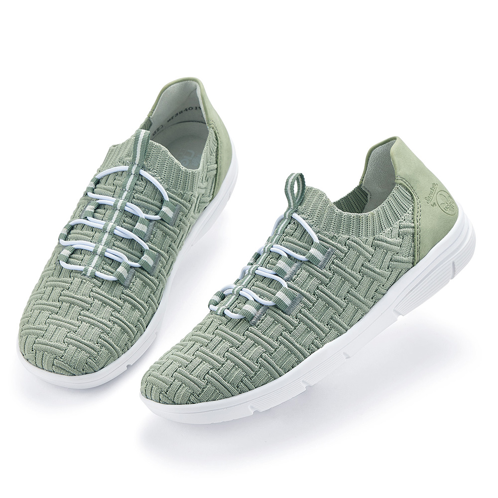 ニットスニーカー