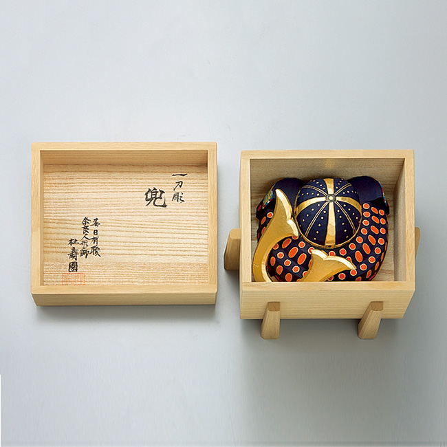 奈良一刀彫／兜