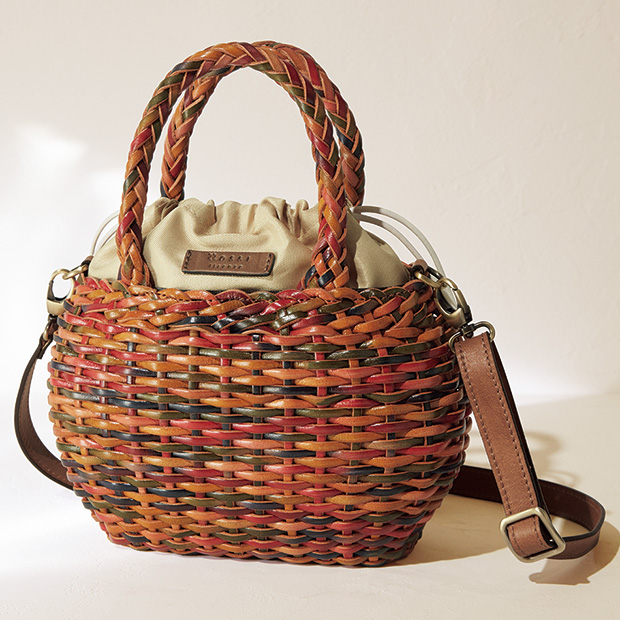 手染めレザーの2ウェイメッシュバッグ