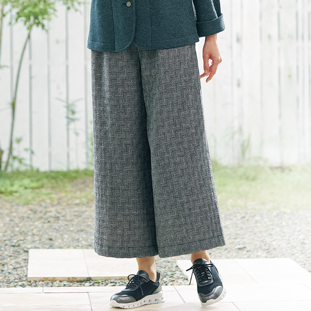 網代チェックのワイドパンツ
