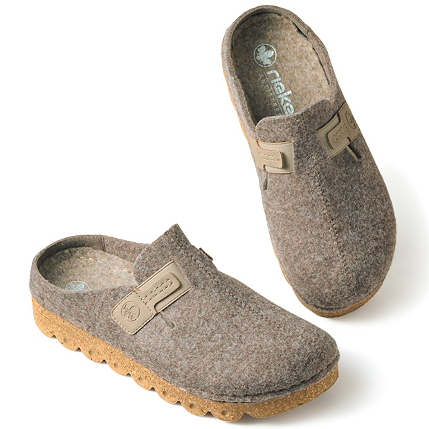 フェルトサンダル