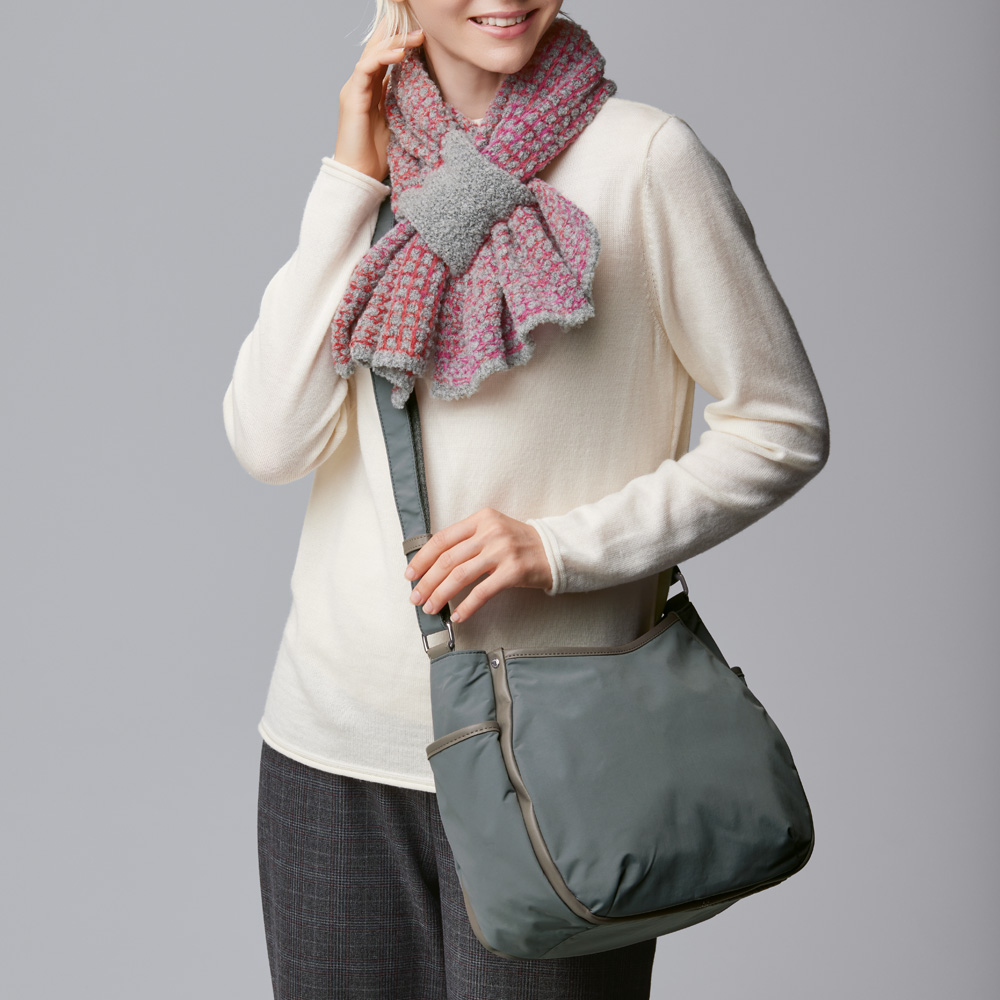 撥水ショルダーバッグ