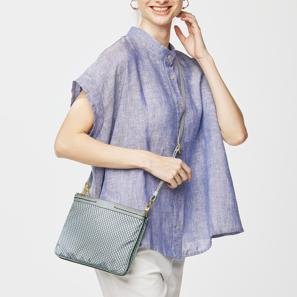 コンパクトショルダーバッグ