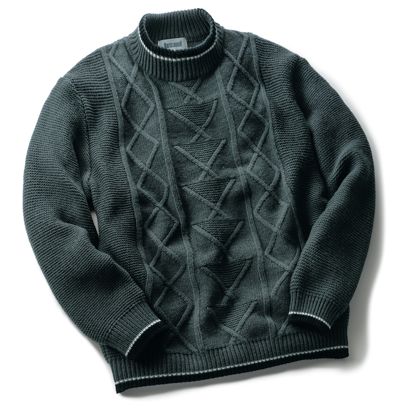 洗えるウールのアランモチーフハイネックセーター
