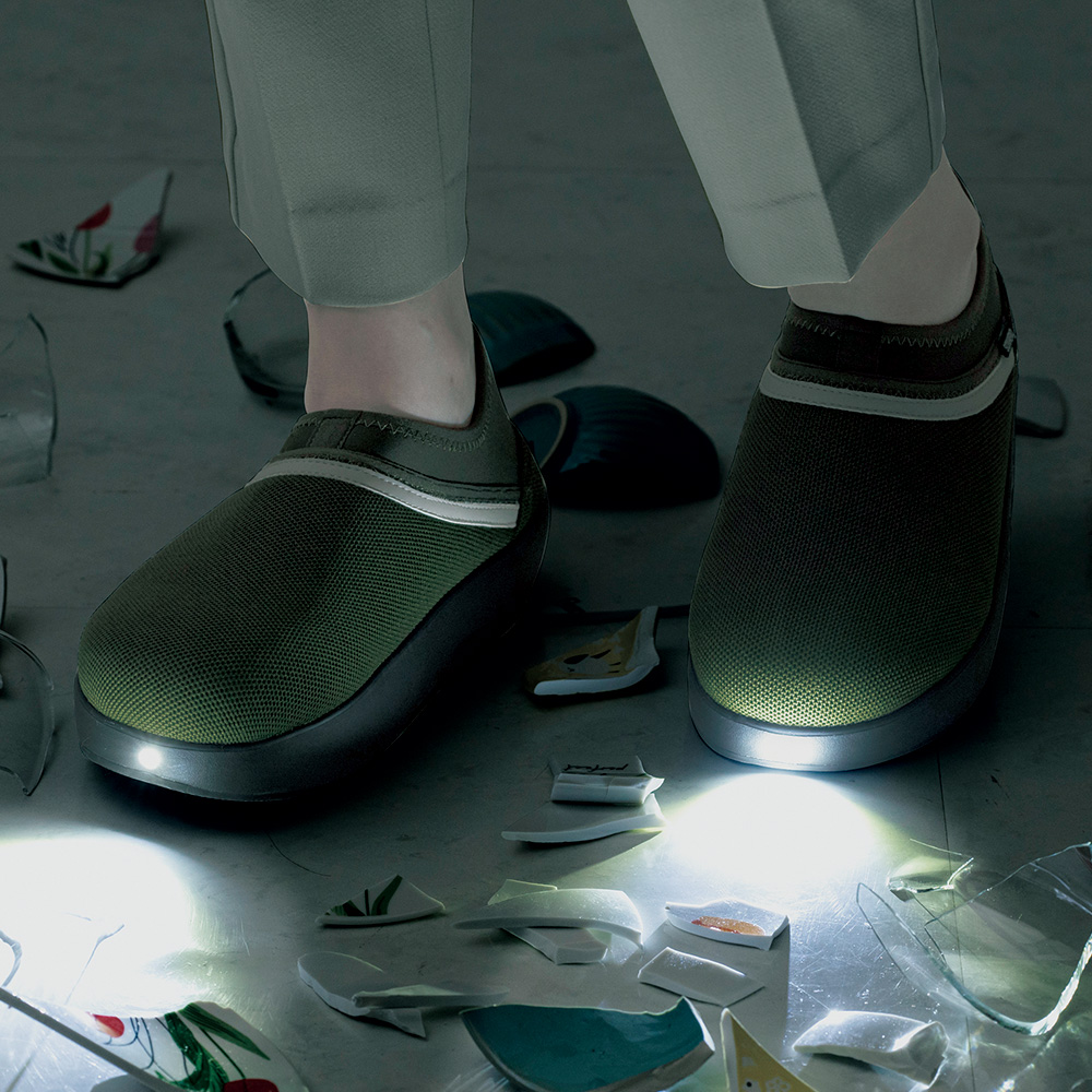 防災ライトルームシューズ