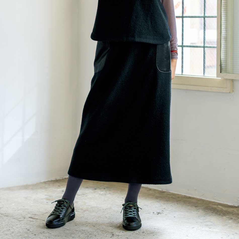 圧縮ウール混スカート