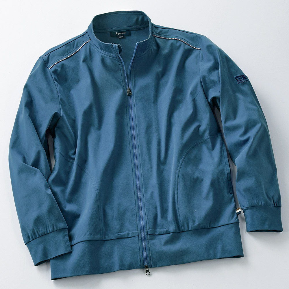 滑らかスムース素材のリラックスジャケット