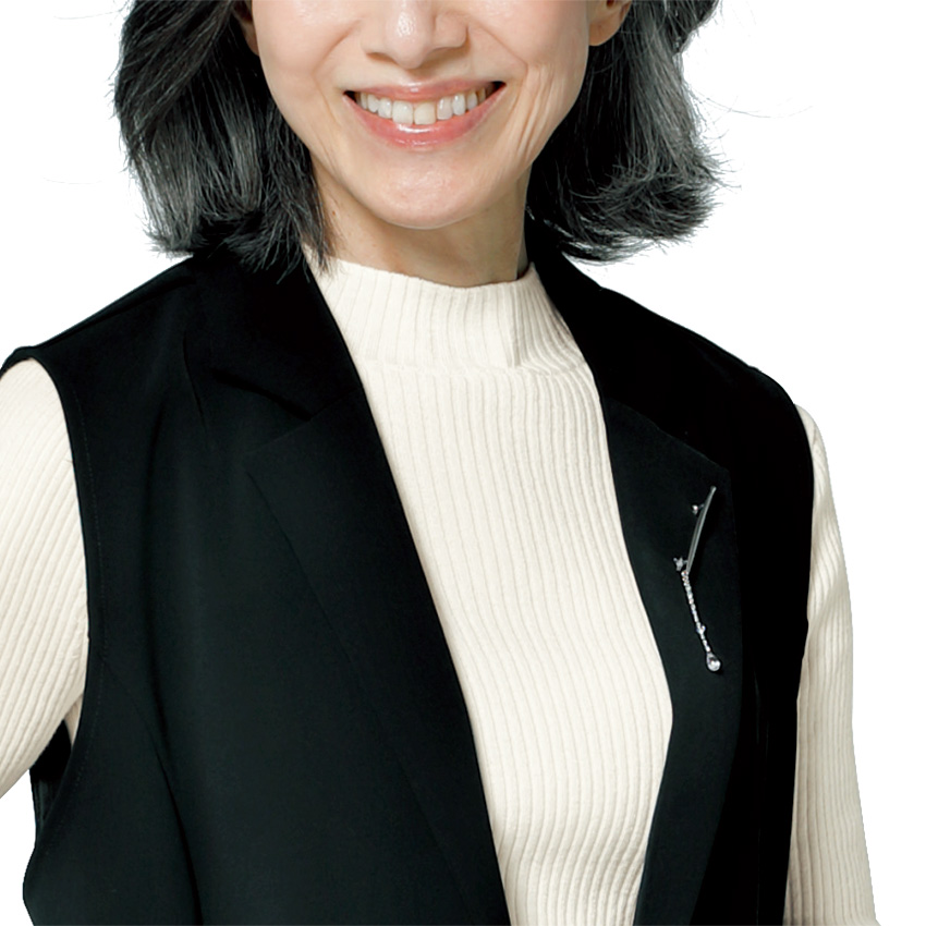 非加熱サファイア･スイングブローチ