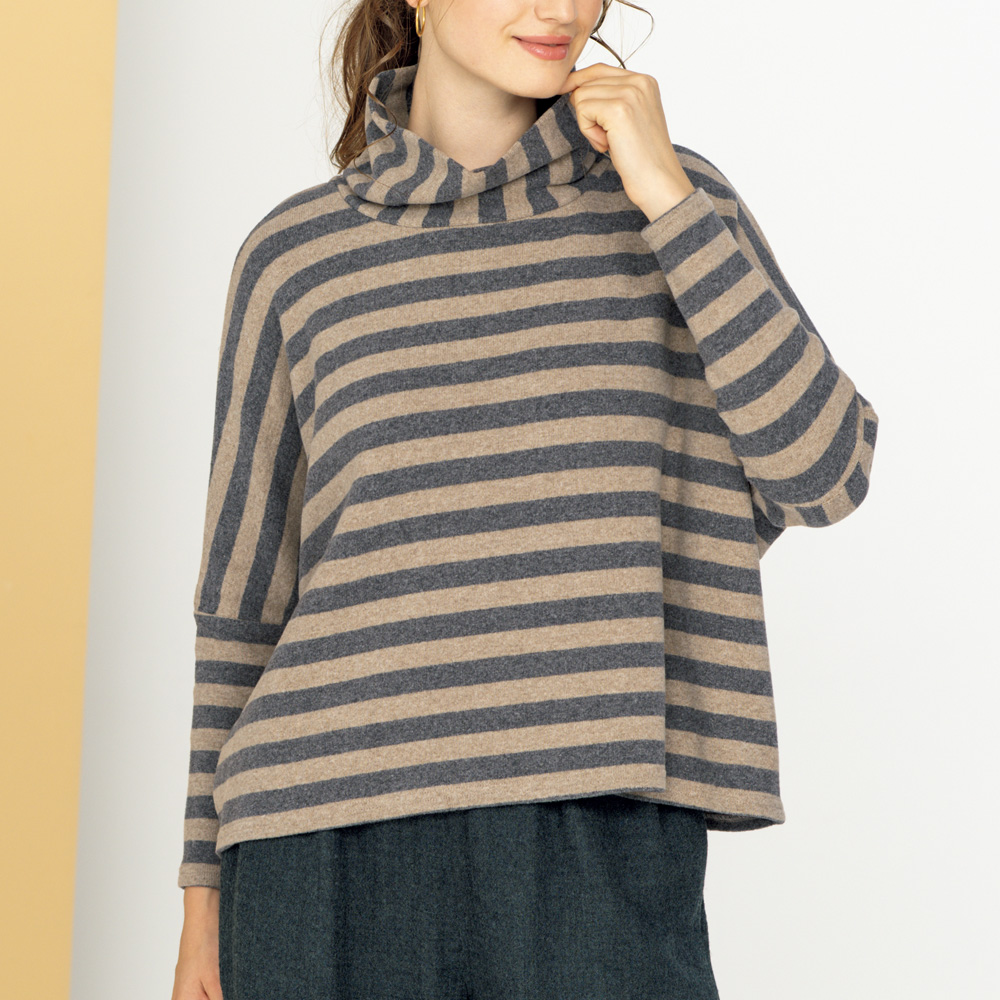 ハイネックボーダープルオーバー