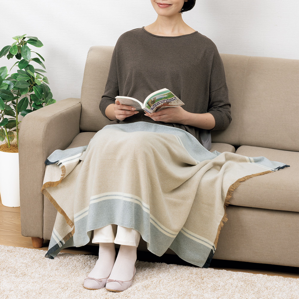 カシミヤ混素材のひざ掛け