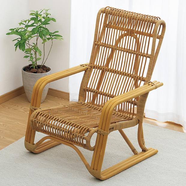 丸籐仕上げのくつろぎ椅子／設置･梱包配送料込み