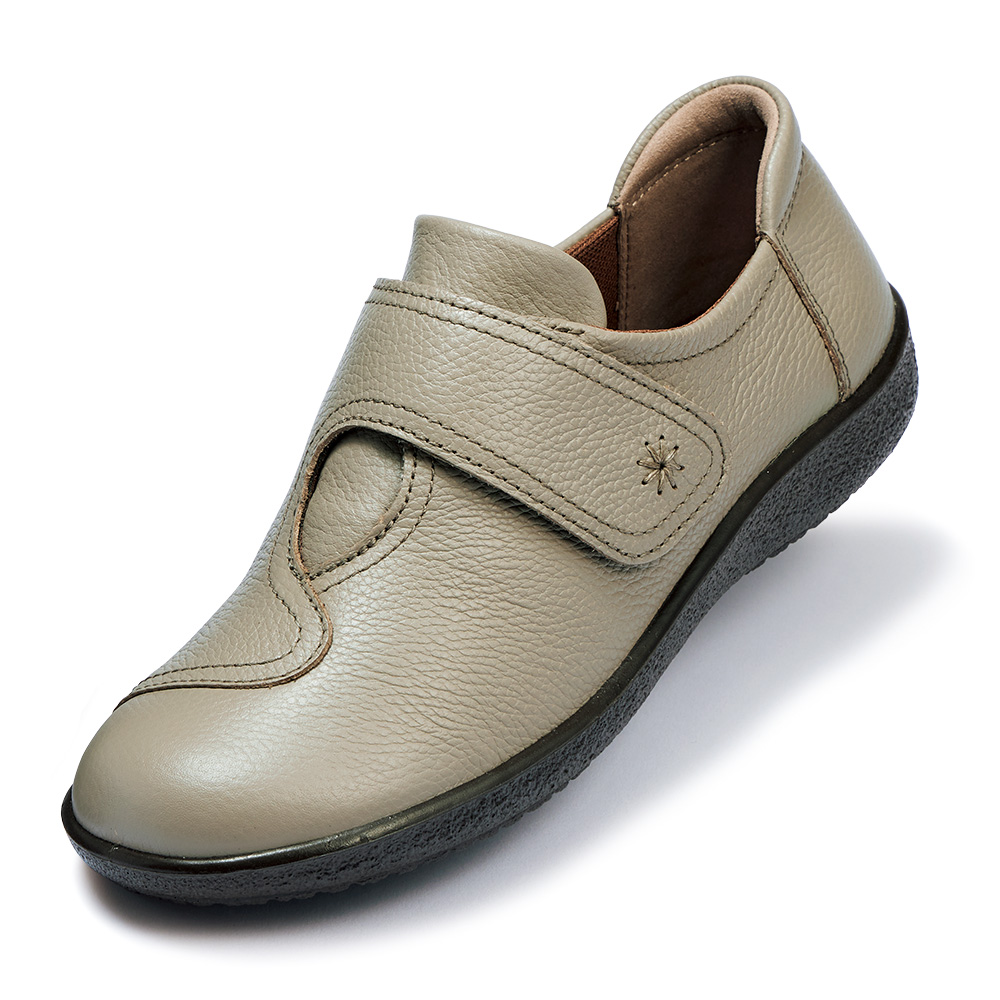 デザイン面ファスナーシューズ