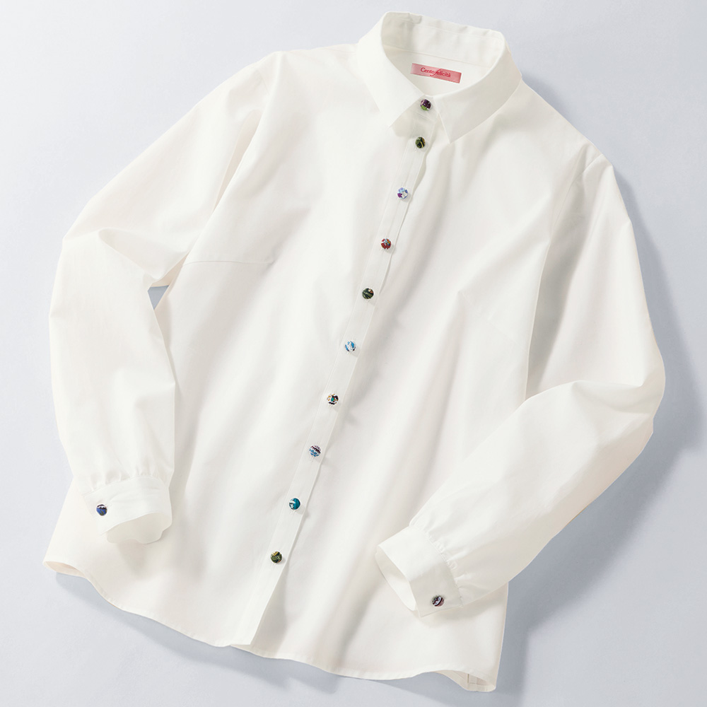 リバティプリントのカラフルボタンブラウス