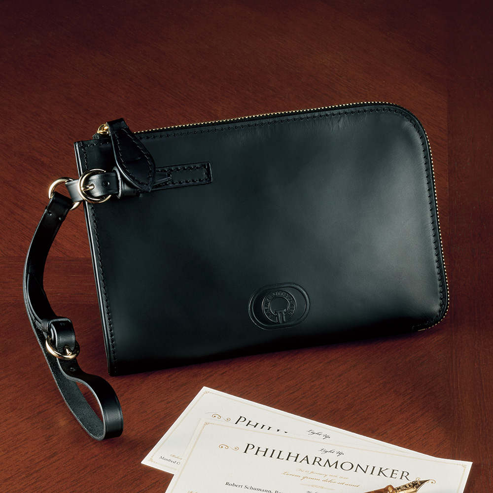 スリムクラッチバッグ