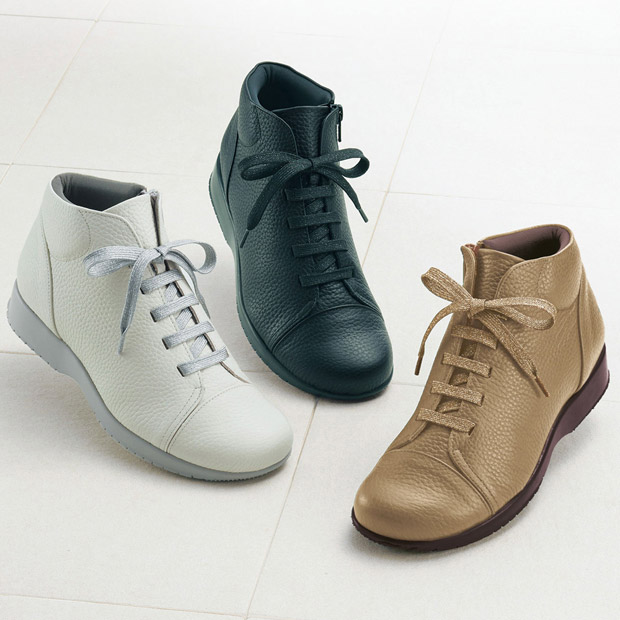 ふわふわハイカットスニーカー