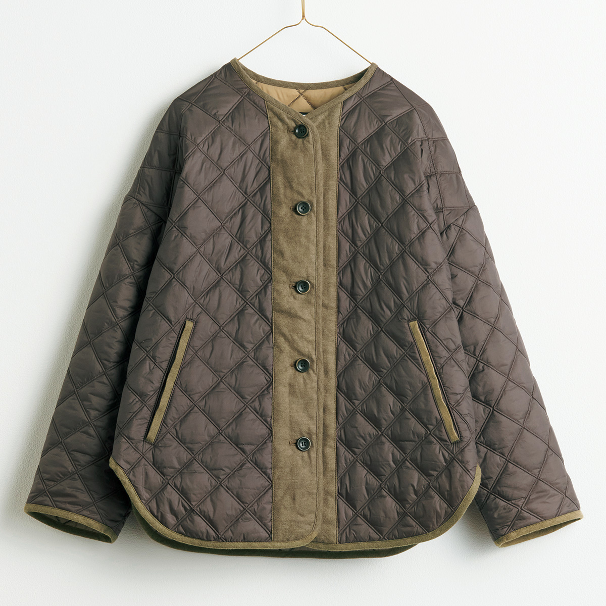 薄手ナイロンキルティングショートコート