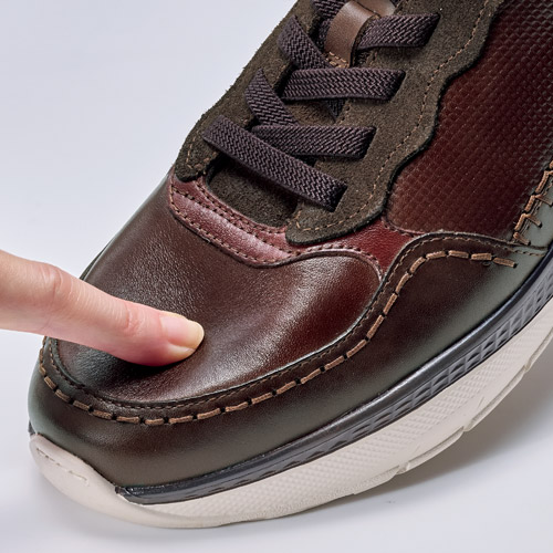 4Eアウトルシドレザー・ゴム紐スニーカー