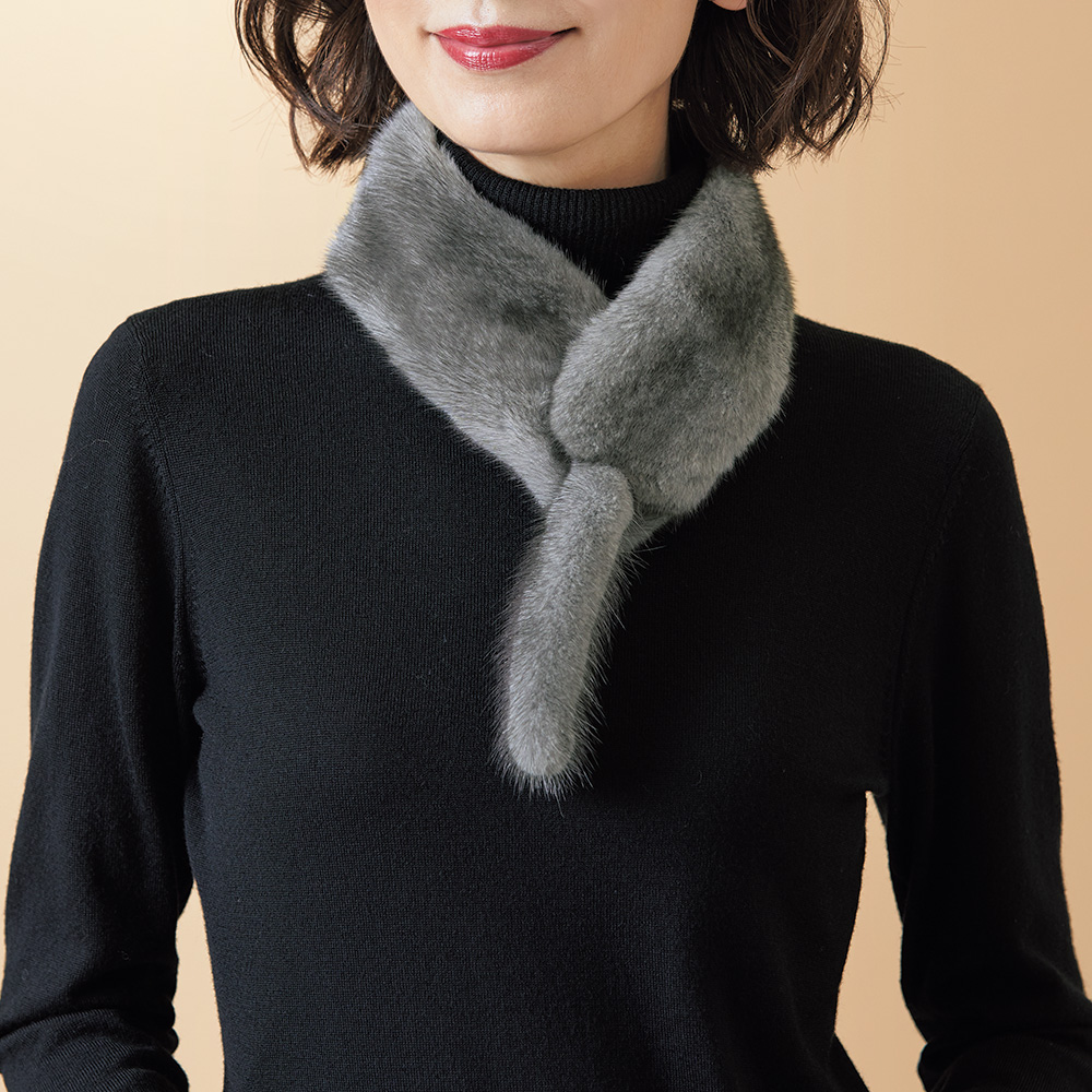 八戸康夫 ミンク・ストレートマフラー／ブルーアイリス | ライトアップ  