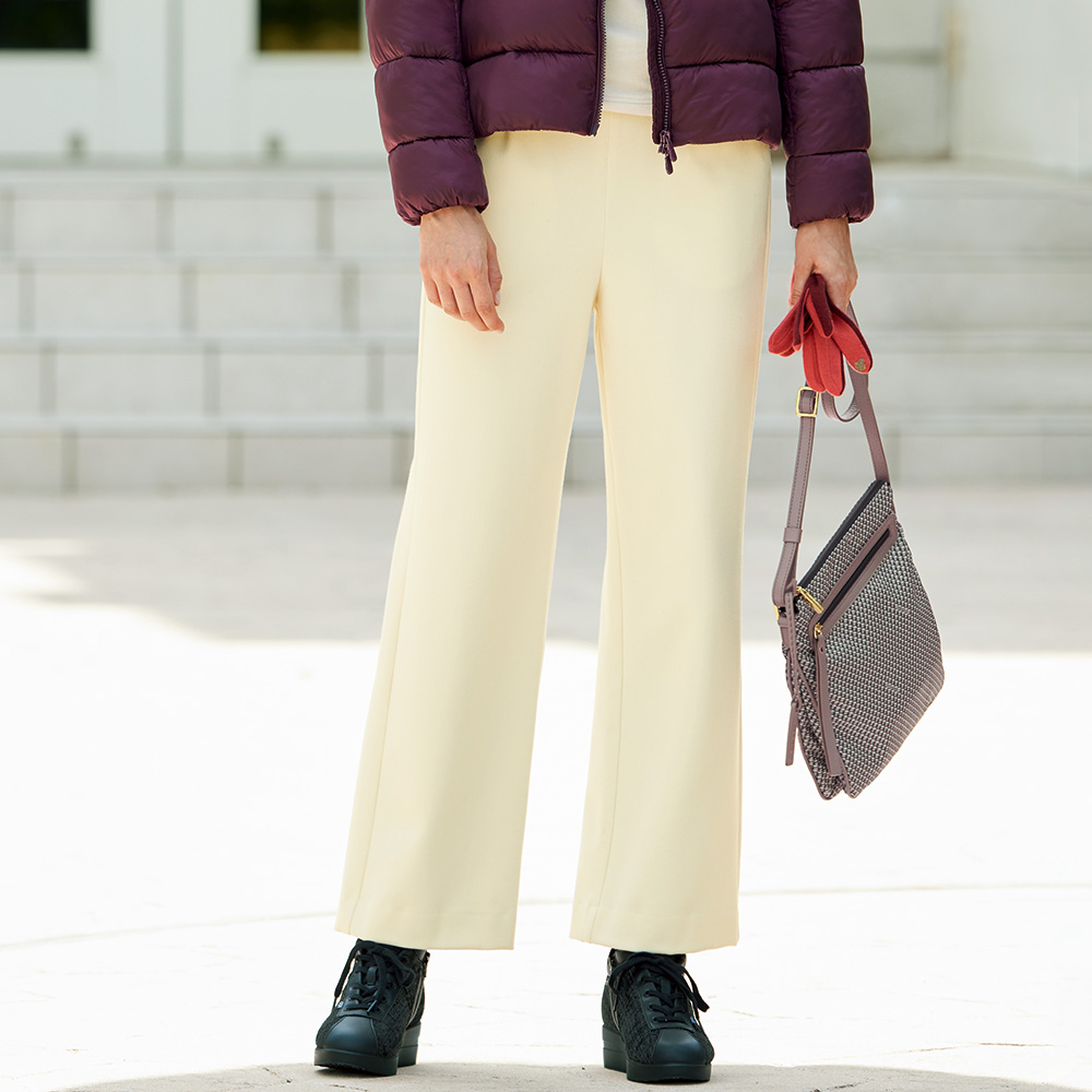 両面起毛のストレートパンツ