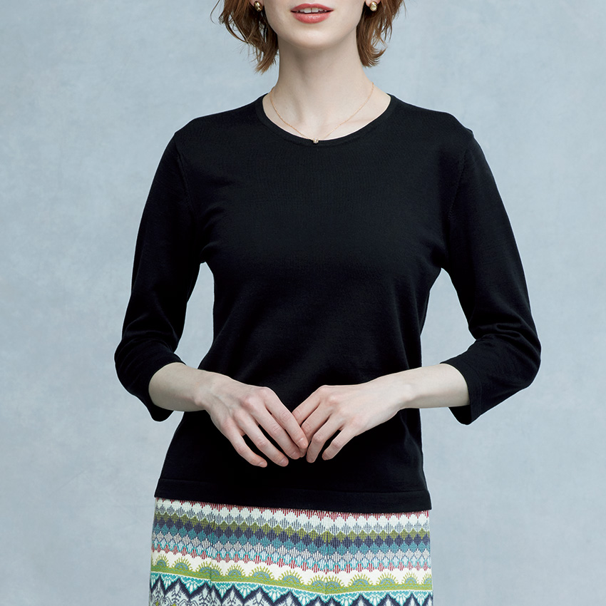 丸首七分袖セーター