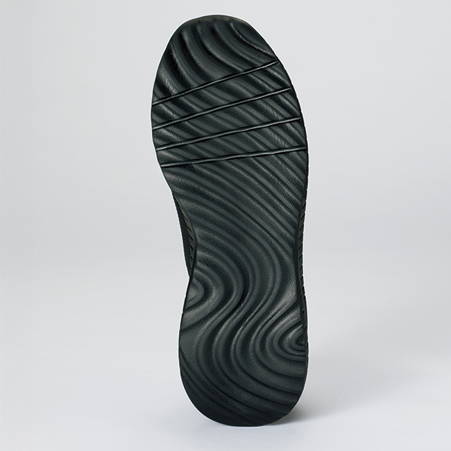 スリップインズ・快適フィットの4Eスニーカー