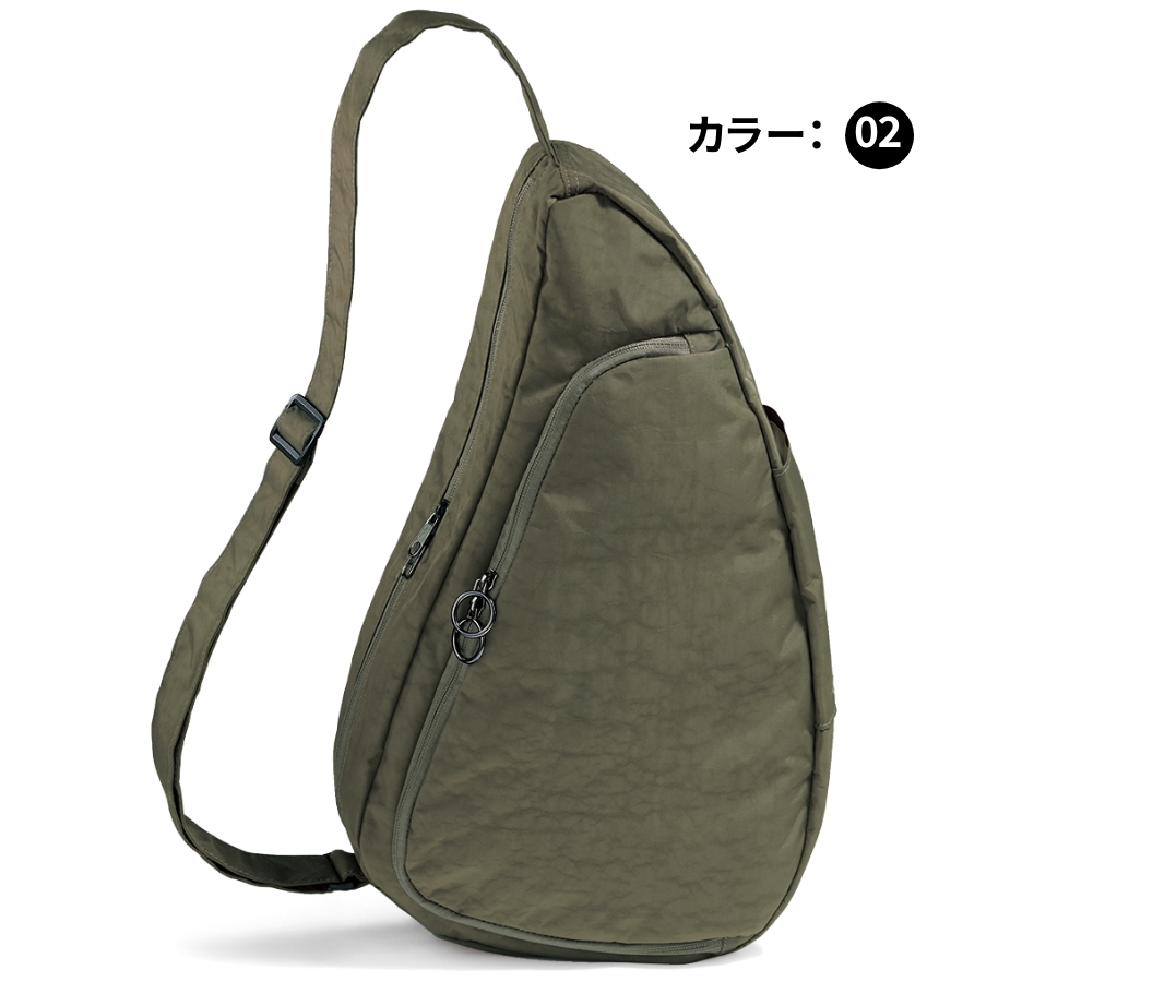 身体に寄り添う・しずく型のショルダーバッグ