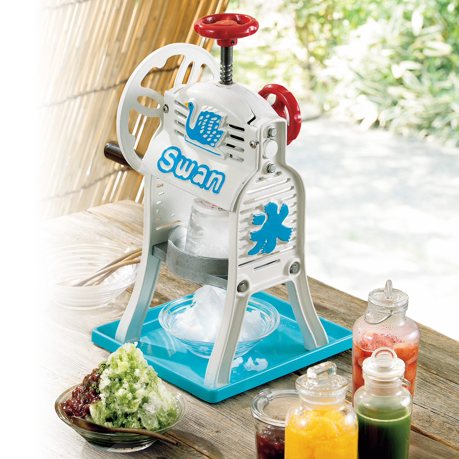 スワン 手動式かき氷機/ちいさな南極。 スワン 手動式かき氷機/ちいさな南極。"