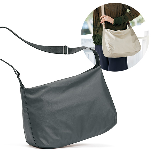 撥水・軽量トラベルショルダーバッグ／当社限定